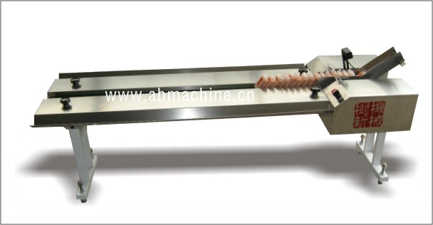 SMZL-110 整理機(配套枕式包裝機使用) SMZL-110 整理機(配套枕式包裝機使用)